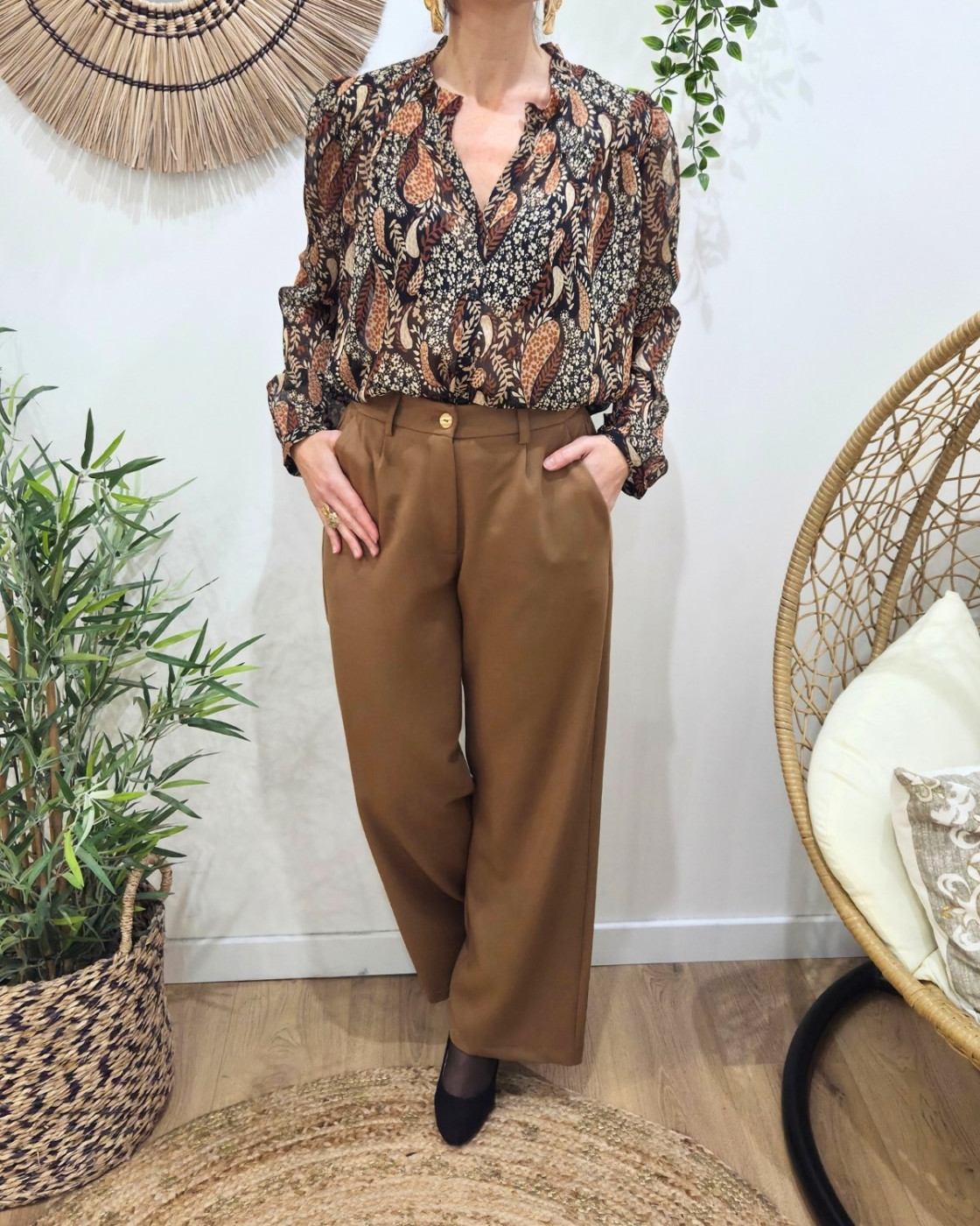 Chemisier femme noir feuillages beiges et terracottas Calla