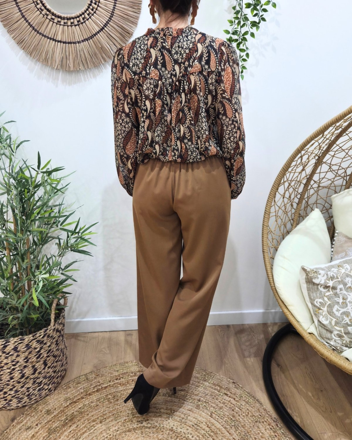 Chemisier femme noir feuillages beiges et terracottas Calla