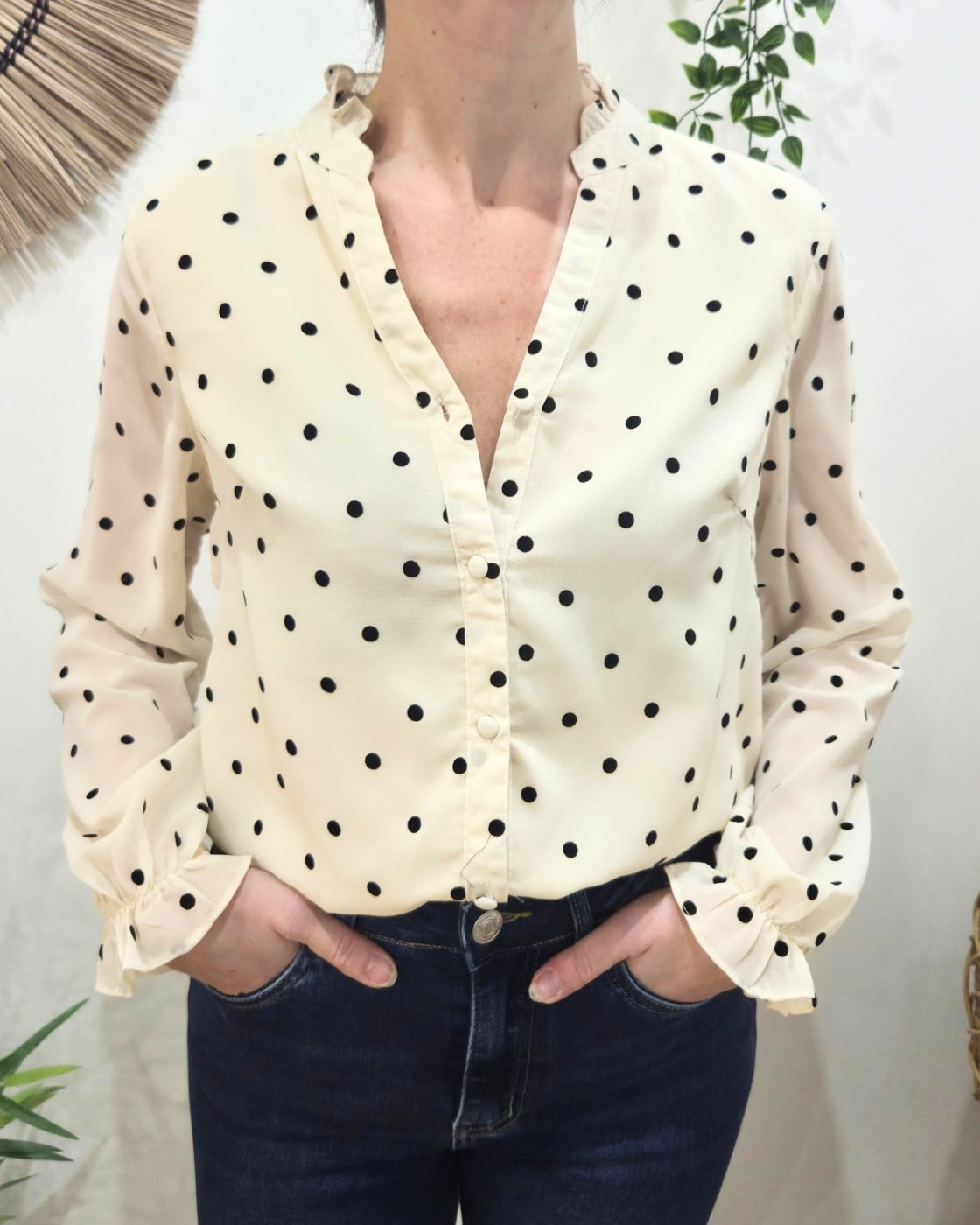 Chemisier femme beige à pois noirs