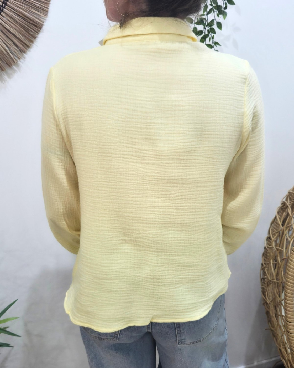 Chemisier femme jaune manches et poitrine brodées Rhea