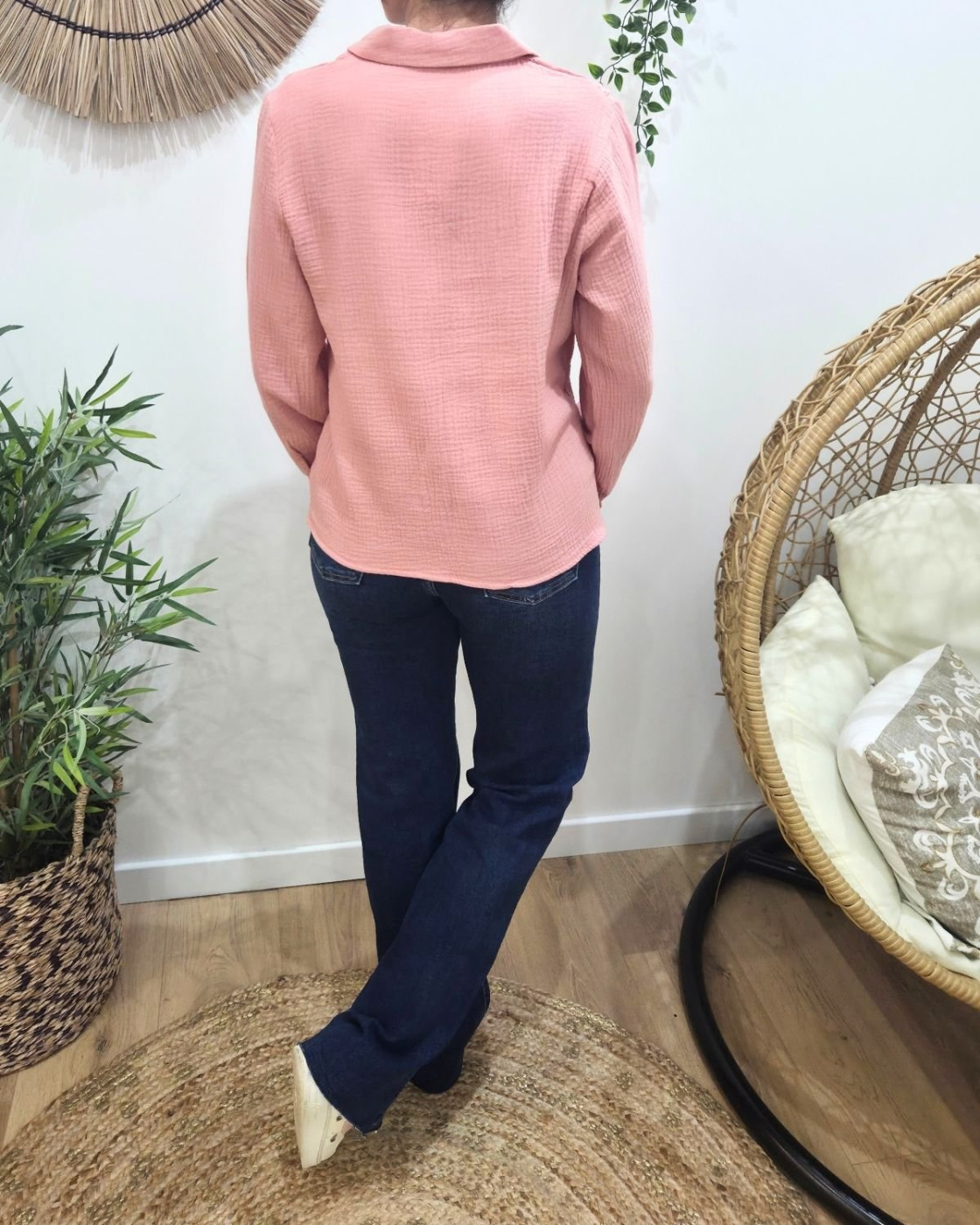 Chemisier femme rose manches et poitrine brodées Rhea