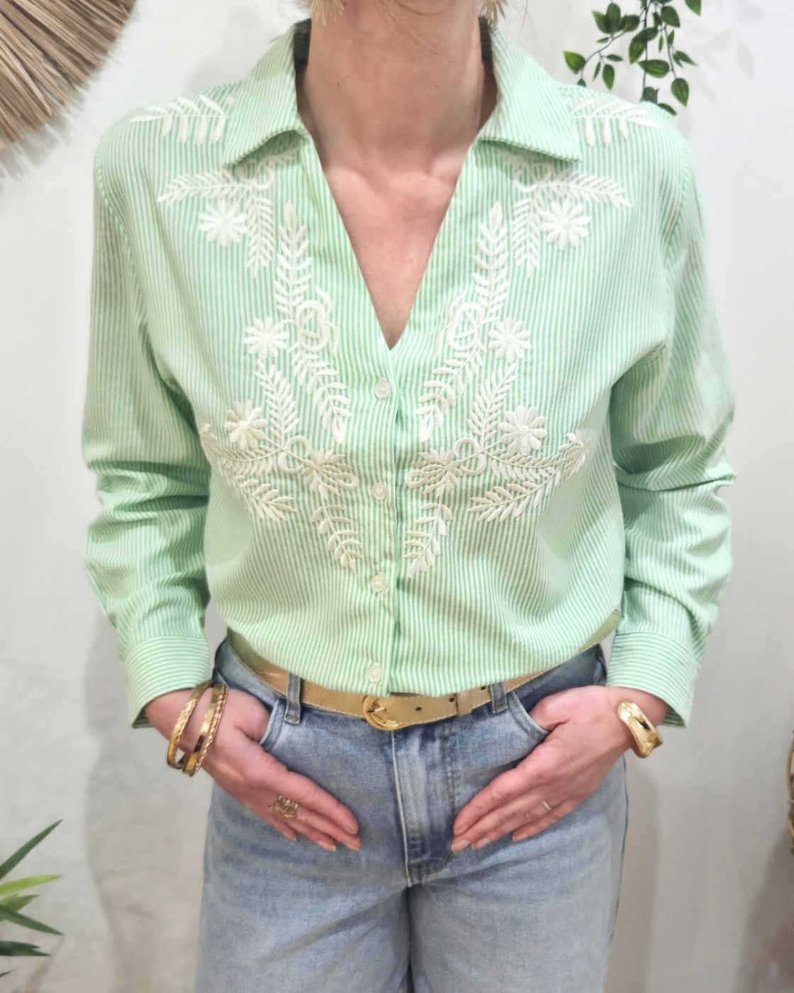 Chemisier femme rayé vert et blanc broderies feuillages