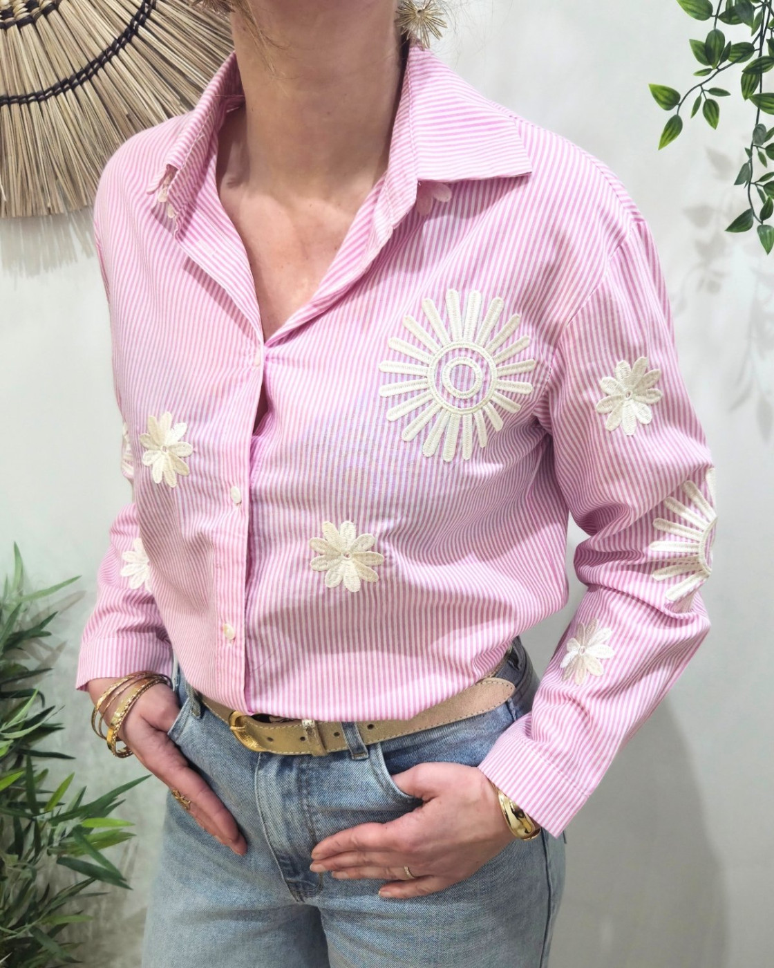 Chemisier femme rayé rose et blanc broderies fleurs