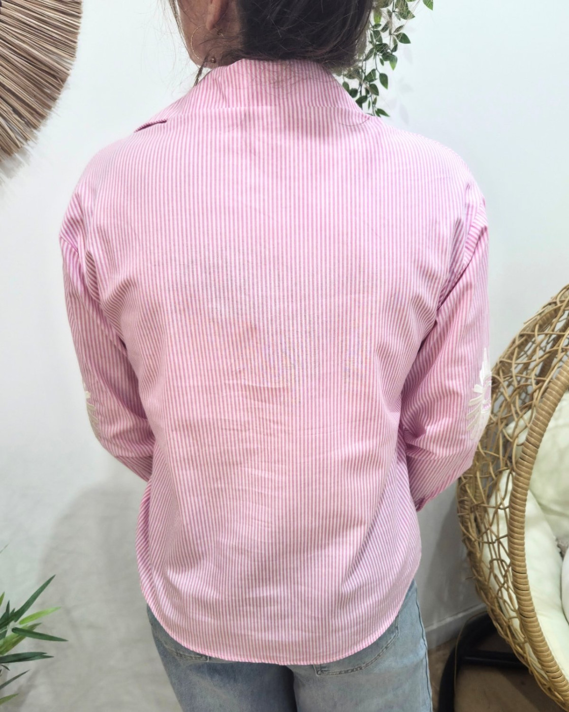 Chemisier femme rayé rose et blanc broderies fleurs
