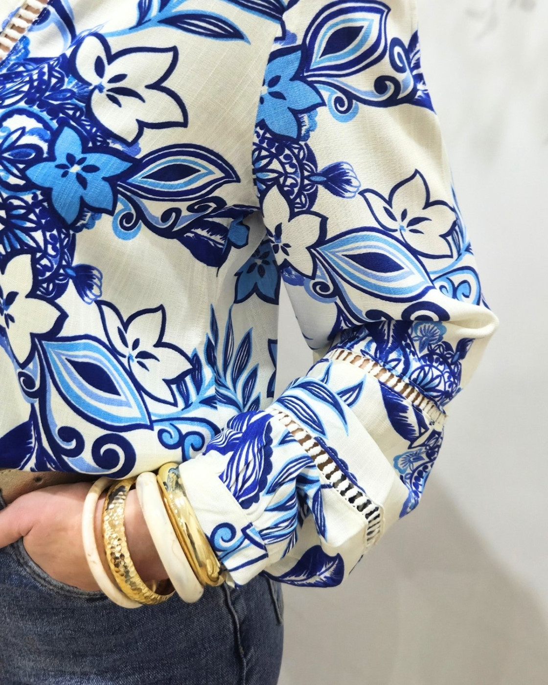 Chemisier femme écru fleurs bleues Faustina