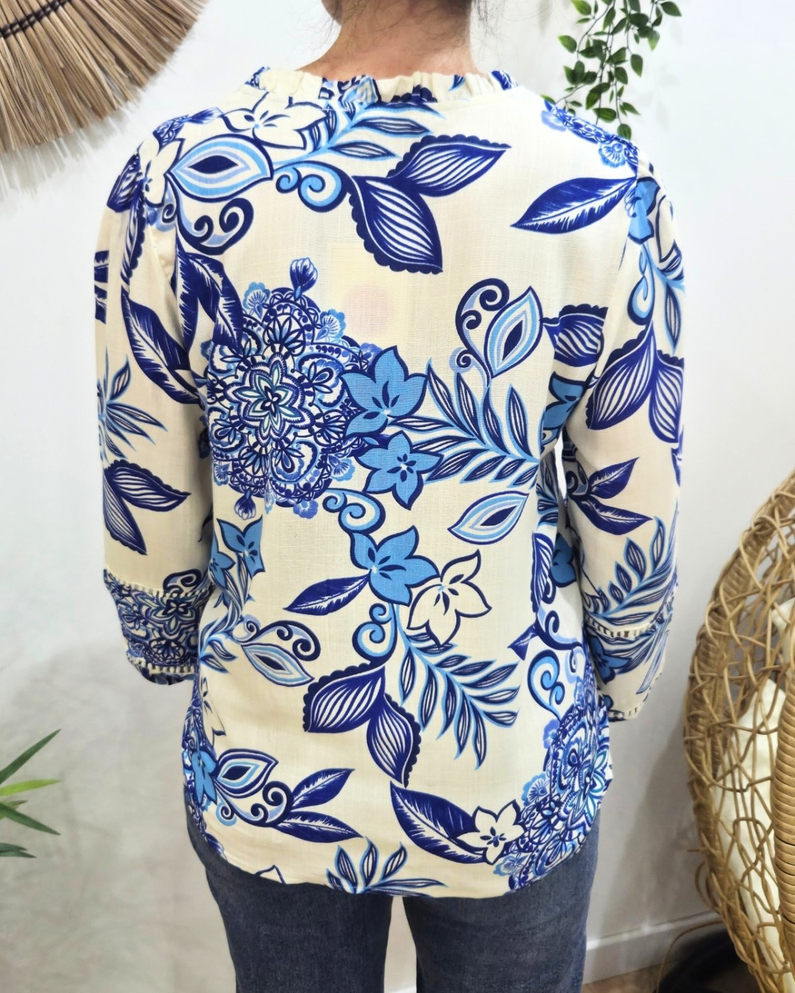 Chemisier femme écru fleurs bleues Faustina