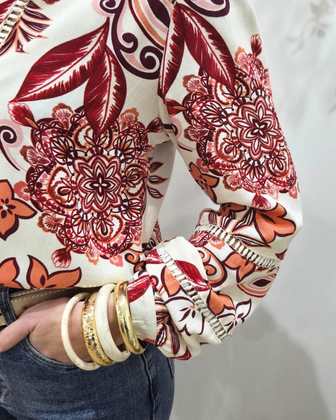 Chemisier femme écru fleurs rouges orangées Faustina