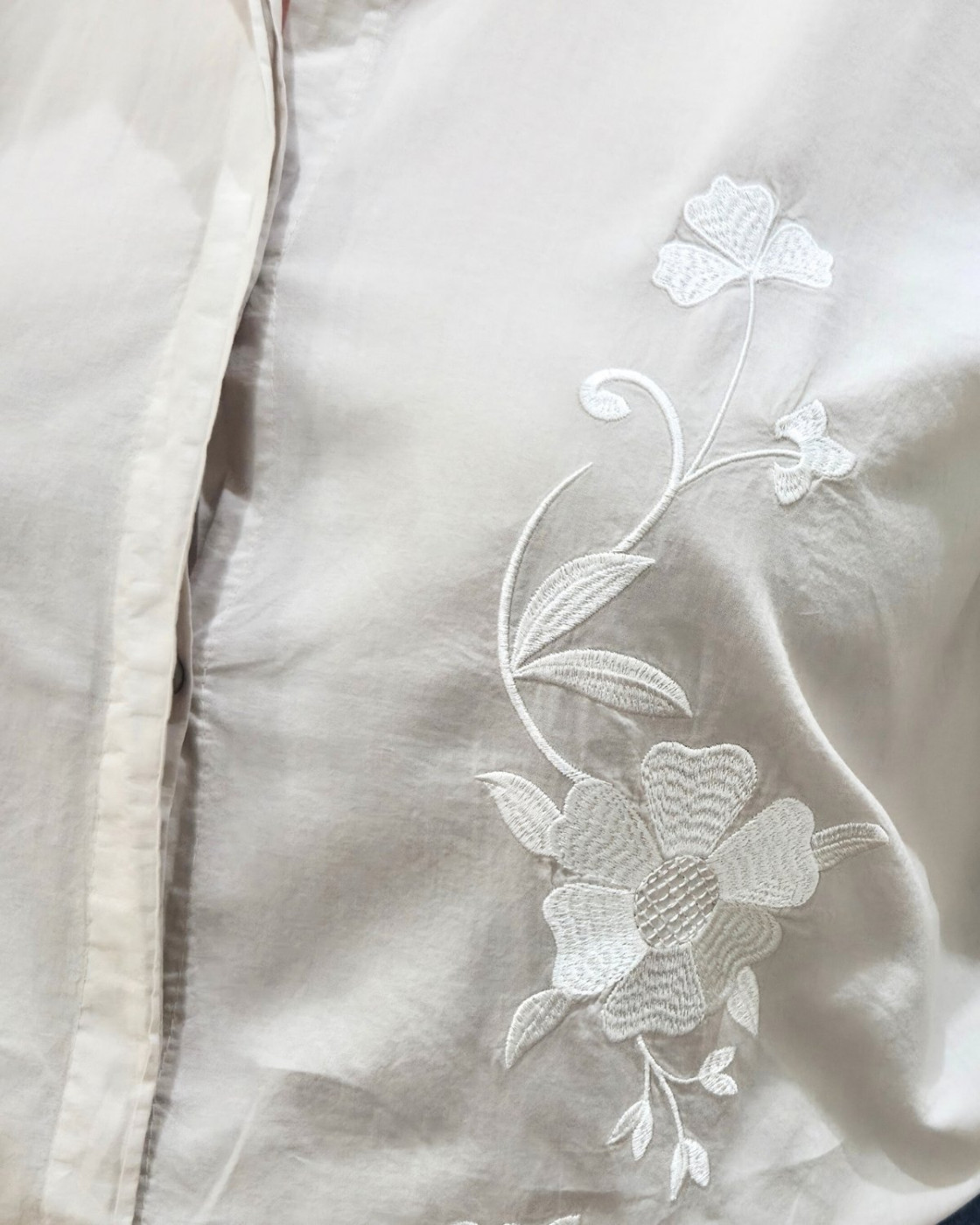 Chemisier femme oversize brodé à fleurs