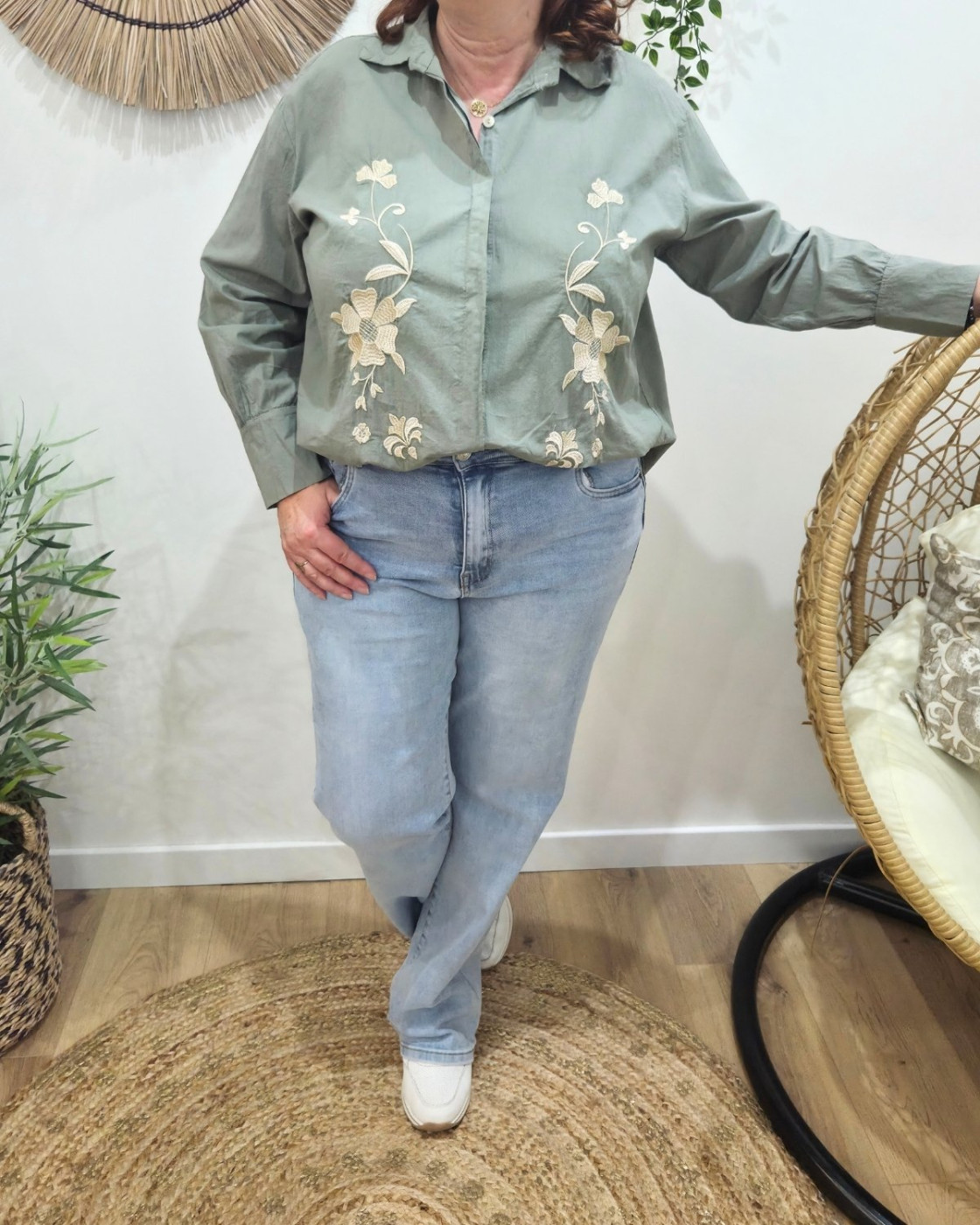 Chemisier femme oversize brodé à fleurs