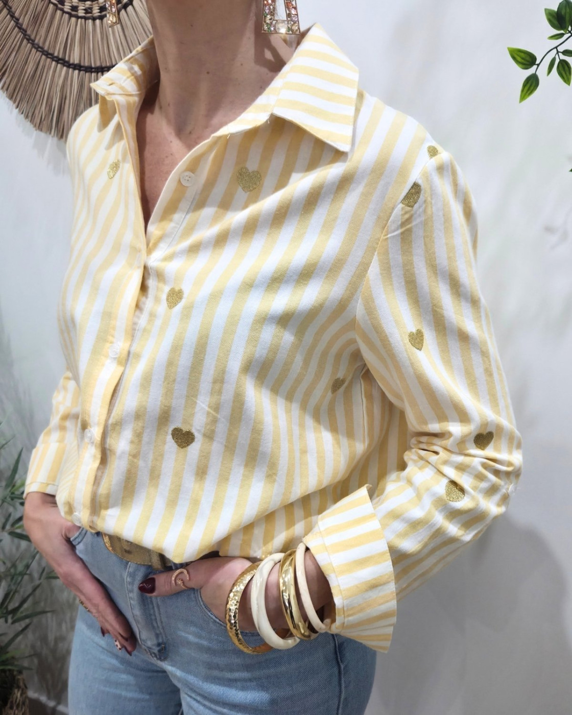 Chemisier femme rayé jaune et écru coeurs brodés dorés