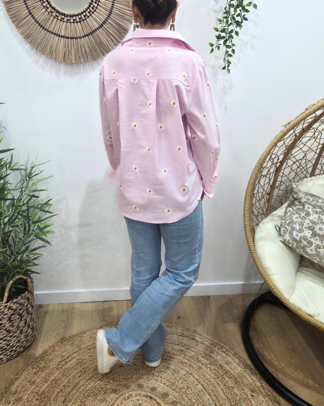 Chemisier femme rose marguerites brodées