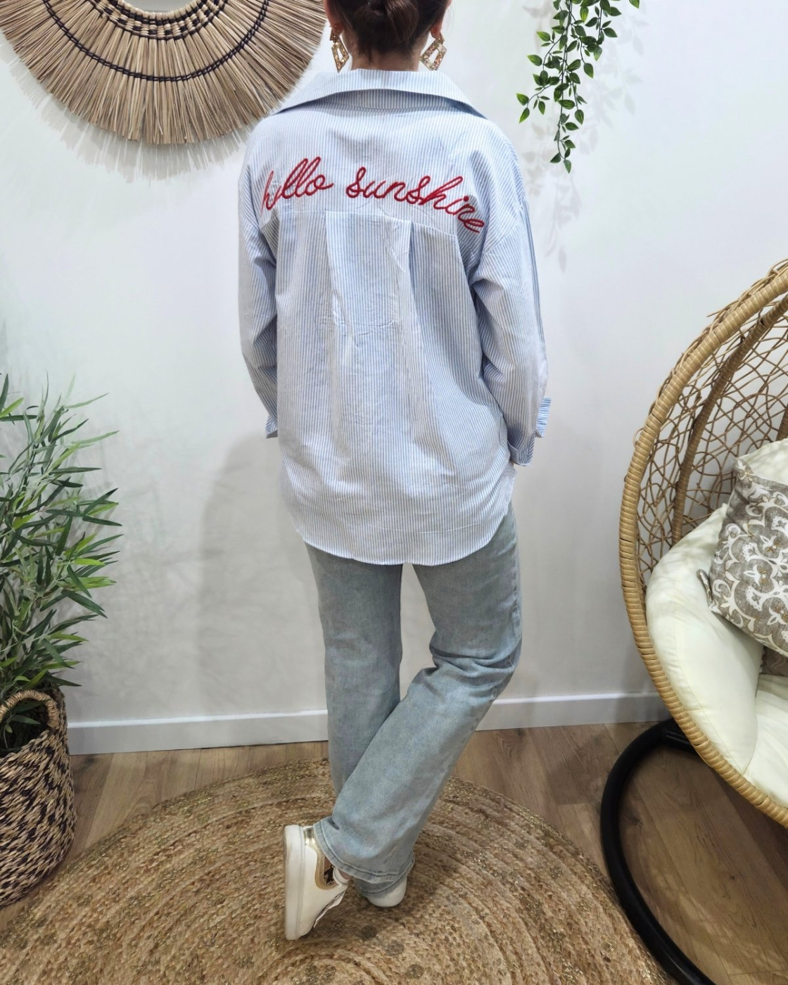 Chemise femme rayé bleu et blanche broderie dos Hello sunshine rouge