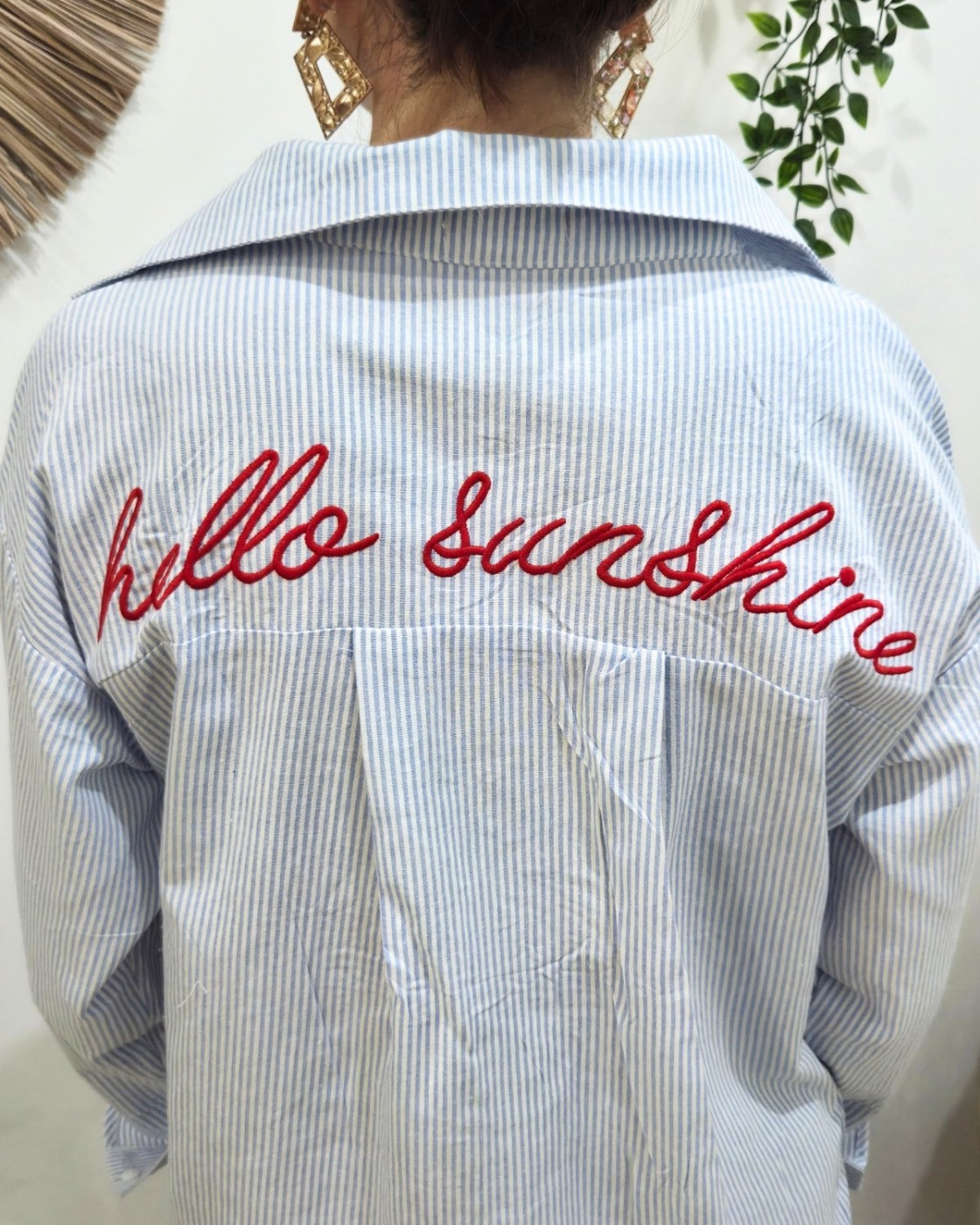 Chemise femme rayé bleu et blanche broderie dos Hello sunshine rouge
