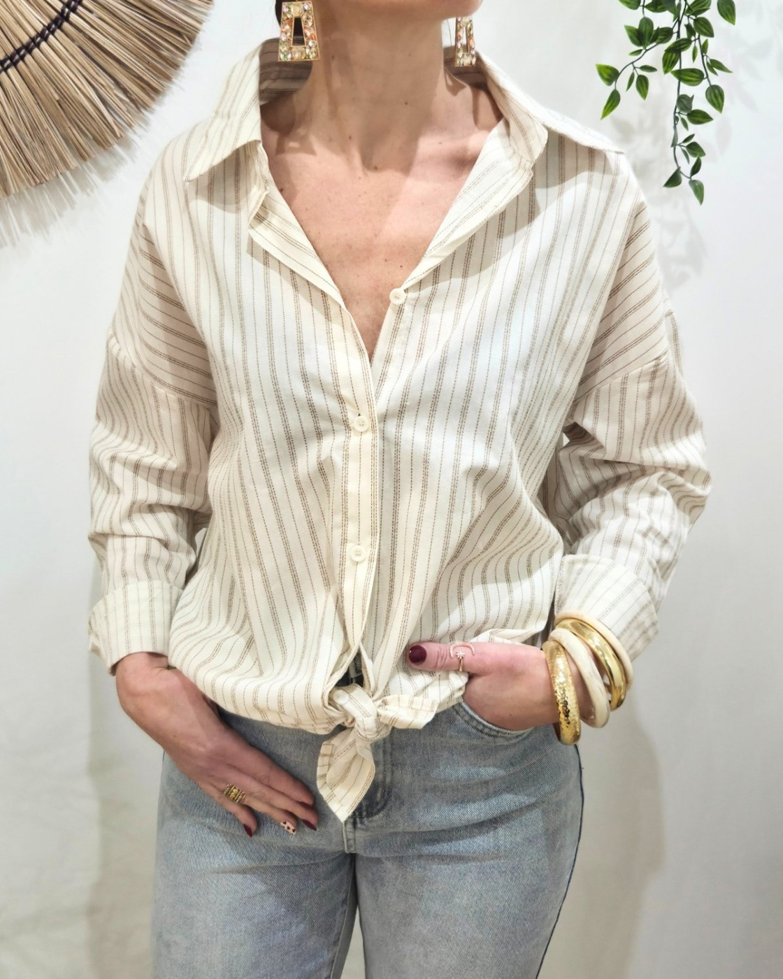 Chemise femme rayée beige et taupe broderie Strong Girls rouge