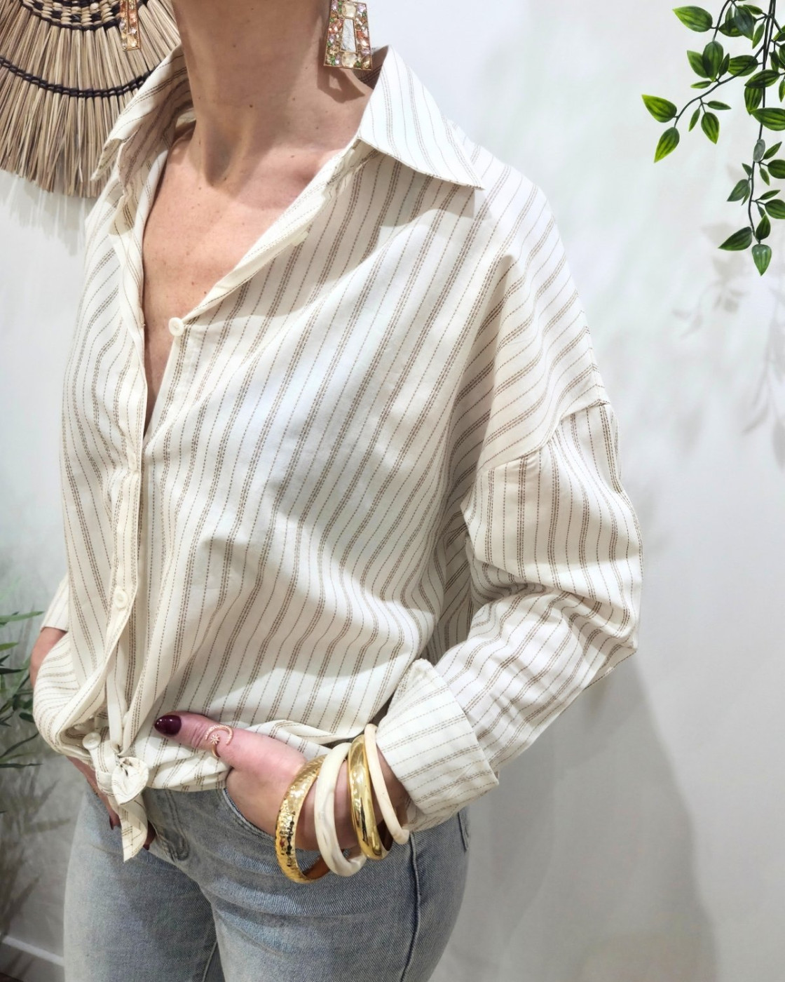 Chemise femme rayée beige et taupe broderie Strong Girls rouge