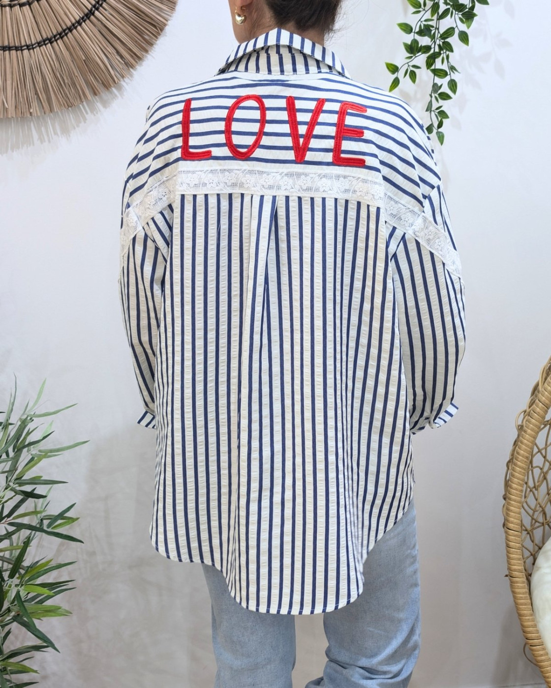 Chemise femme rayée marine et blanche broderies fleuries et LOVE rouge