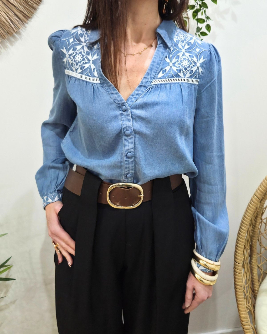 Chemisier femme coton bleu jean broderies blanches Oksana