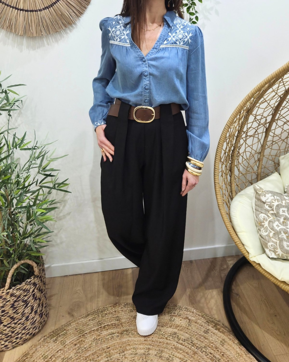 Chemisier femme coton bleu jean broderies blanches Oksana