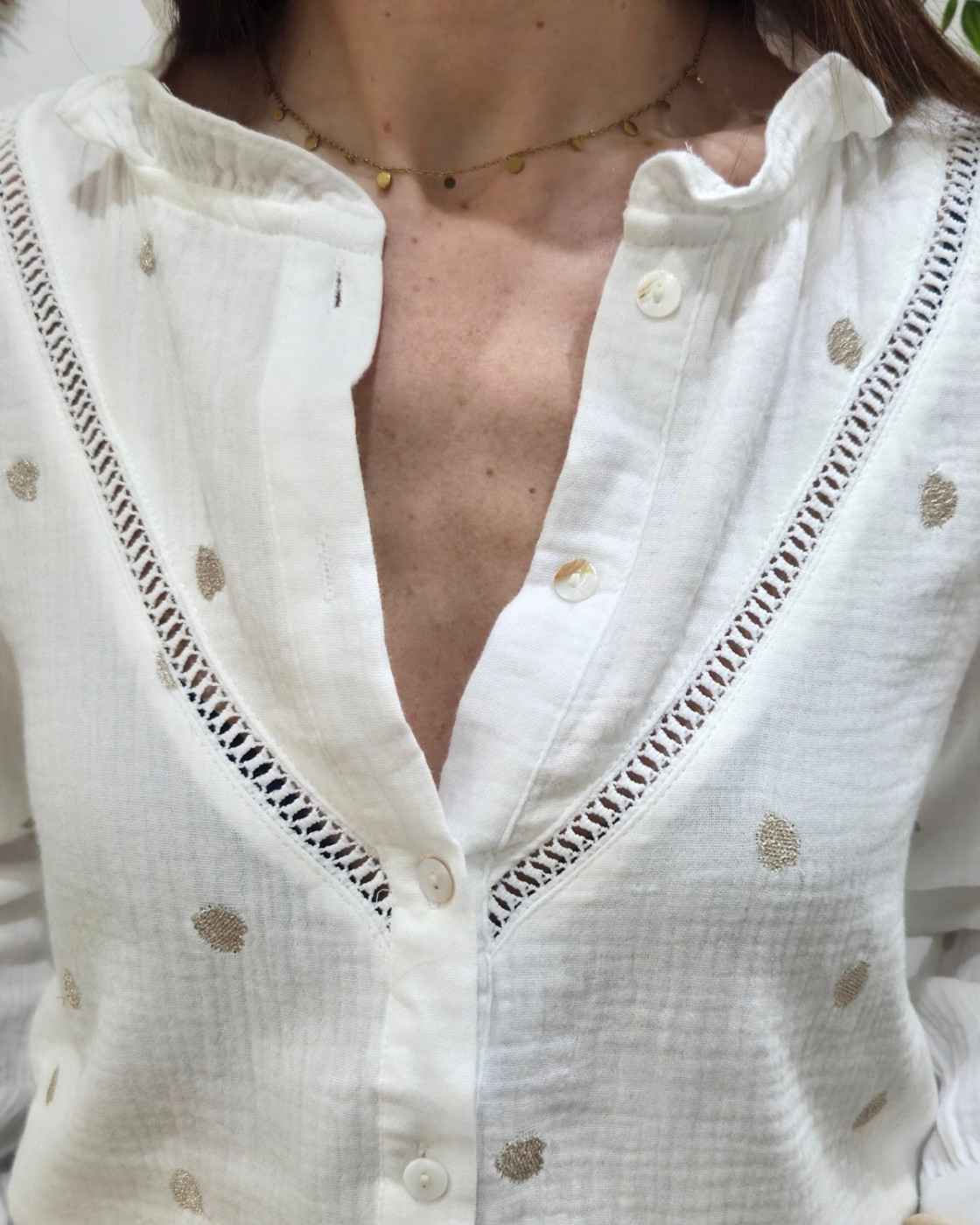Chemisier femme blanc coton brodé coeurs dorés