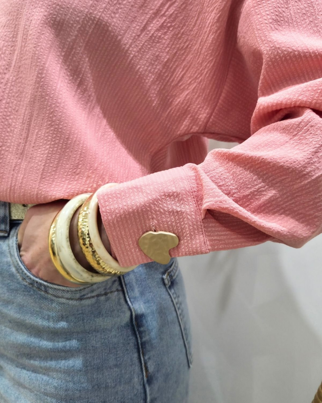 Chemisier femme rayé rose boutons coeurs dorés