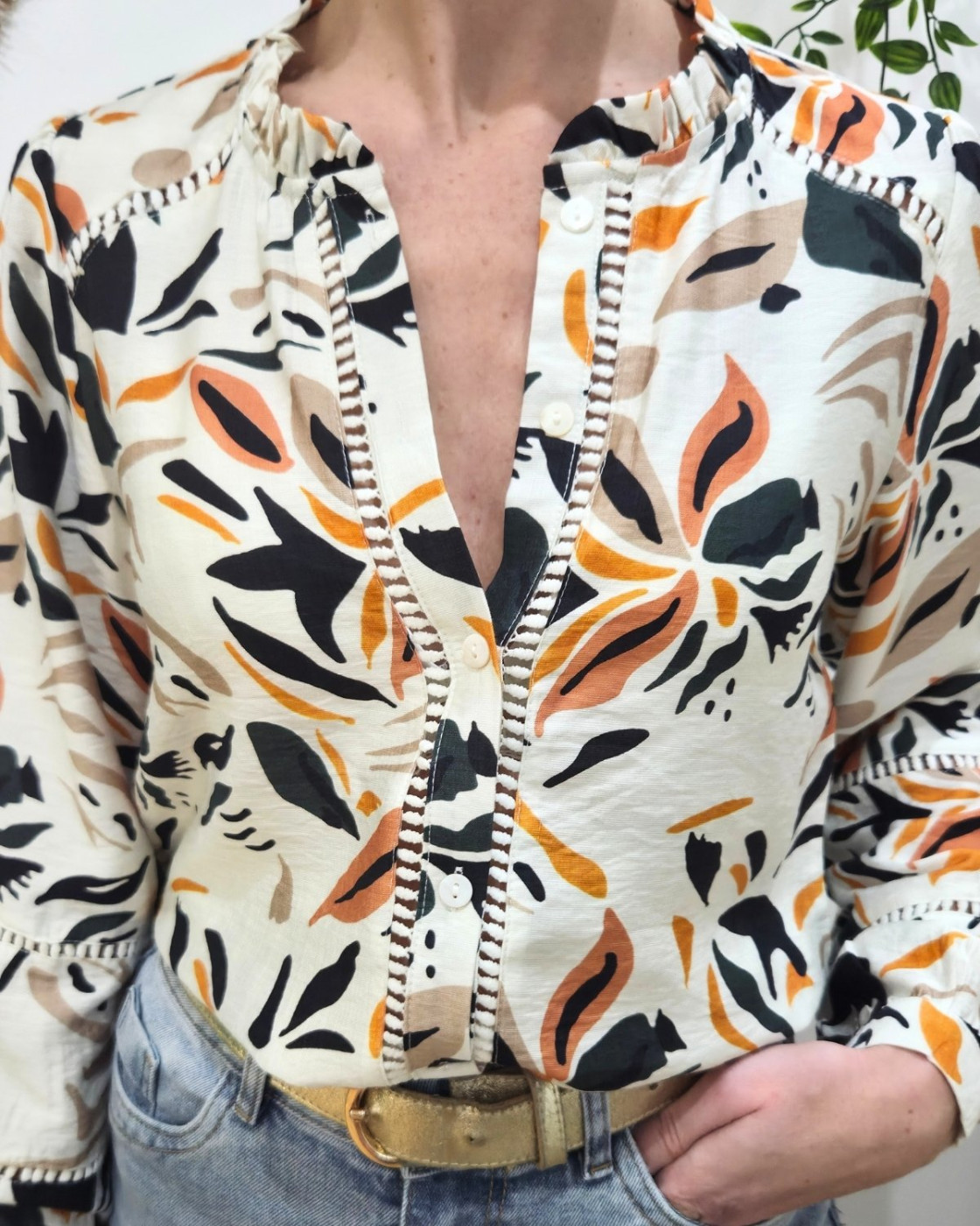 Chemisier femme écru fleurs oranges vertes et noires Saga