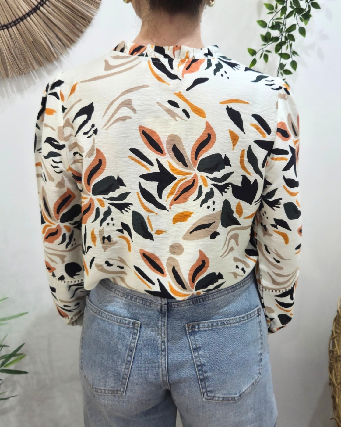 Chemisier femme écru fleurs oranges vertes et noires Saga