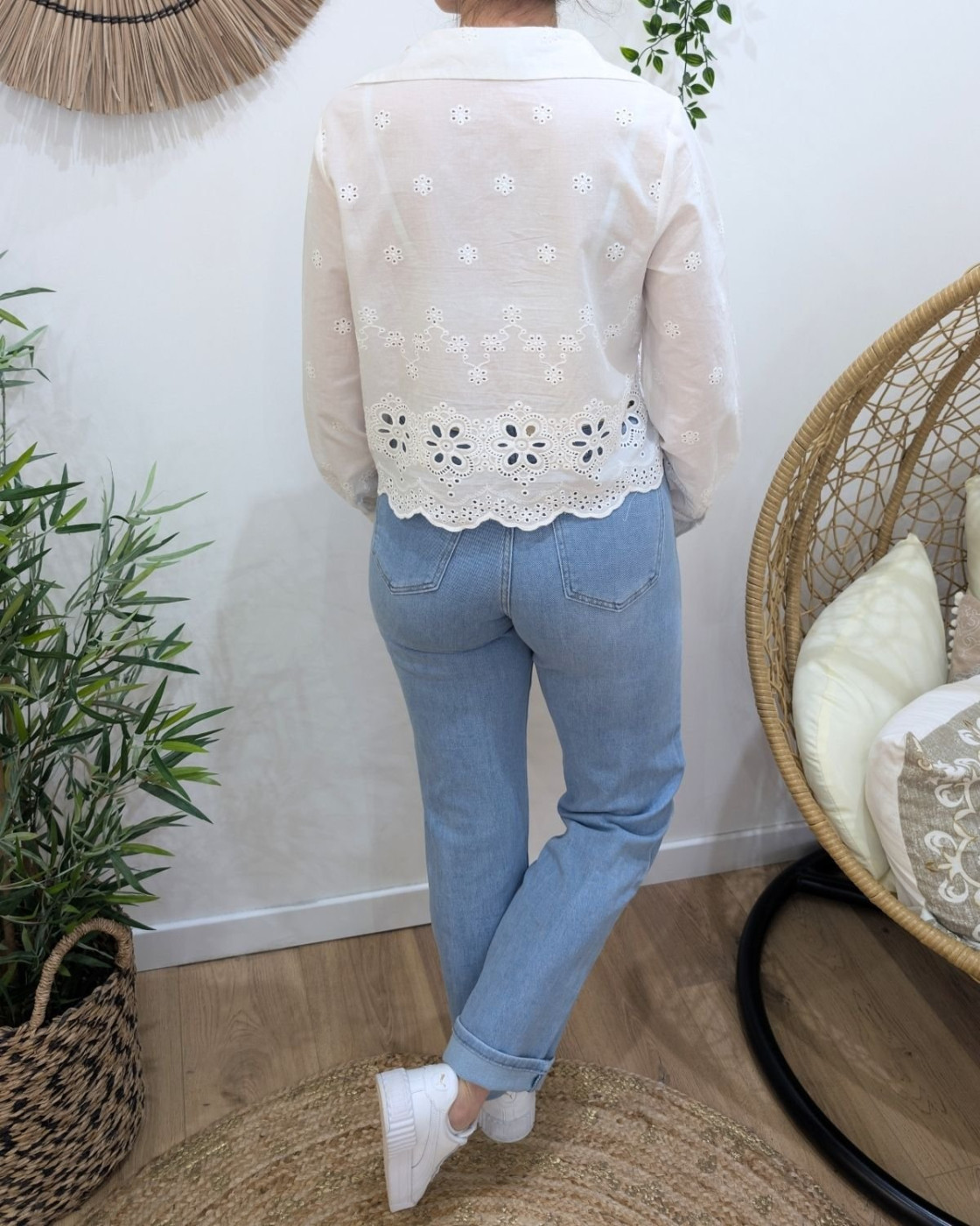 Chemisier femme court écru broderies fleuries Electra