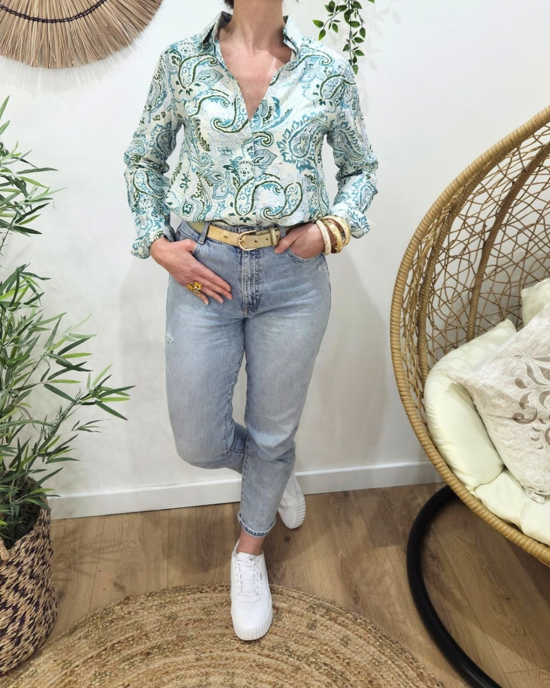 Chemisier femme écru fleurs vertes et bleues Célestina