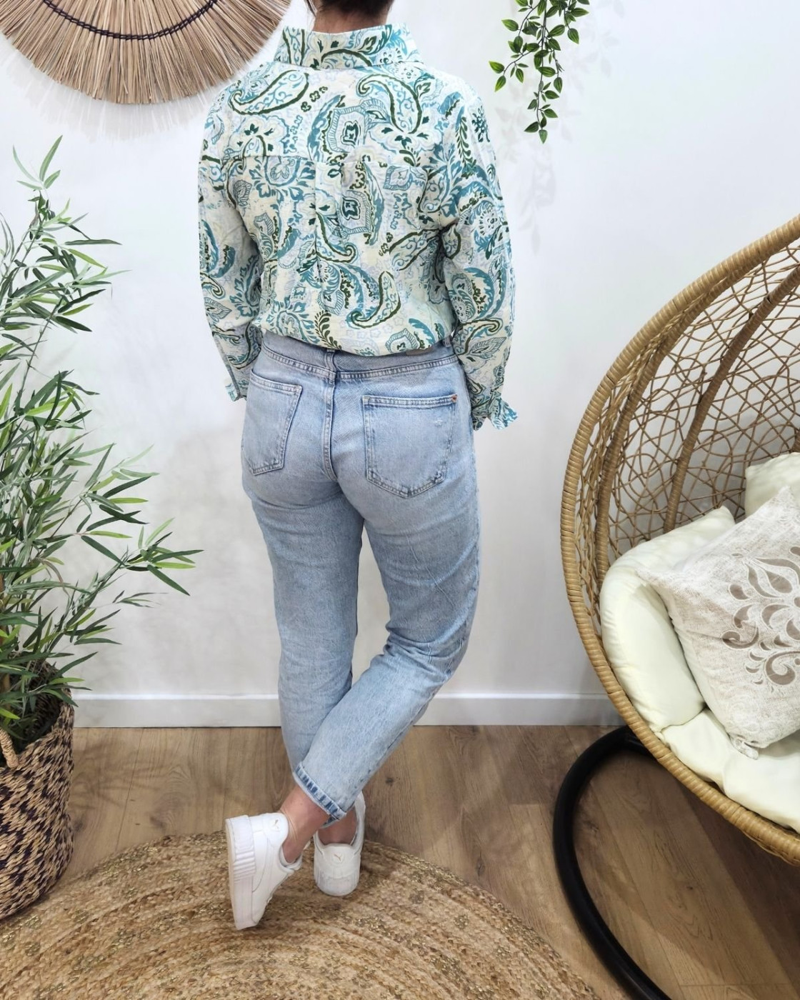 Chemisier femme écru fleurs vertes et bleues Célestina