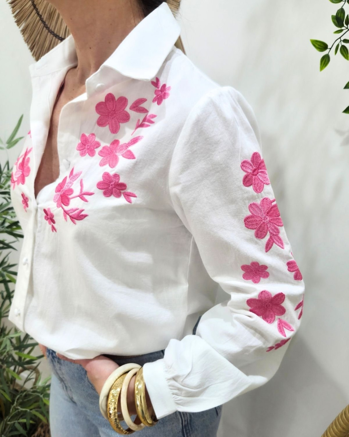 Chemisier femme blanc broderies fleuries roses Xentha