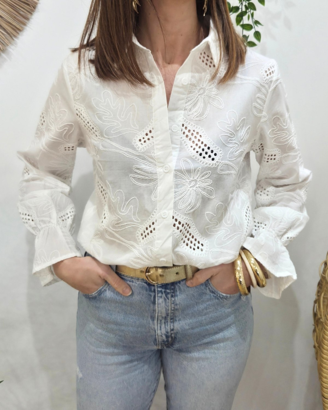 Chemisier femme écrue à broderies Andromeda