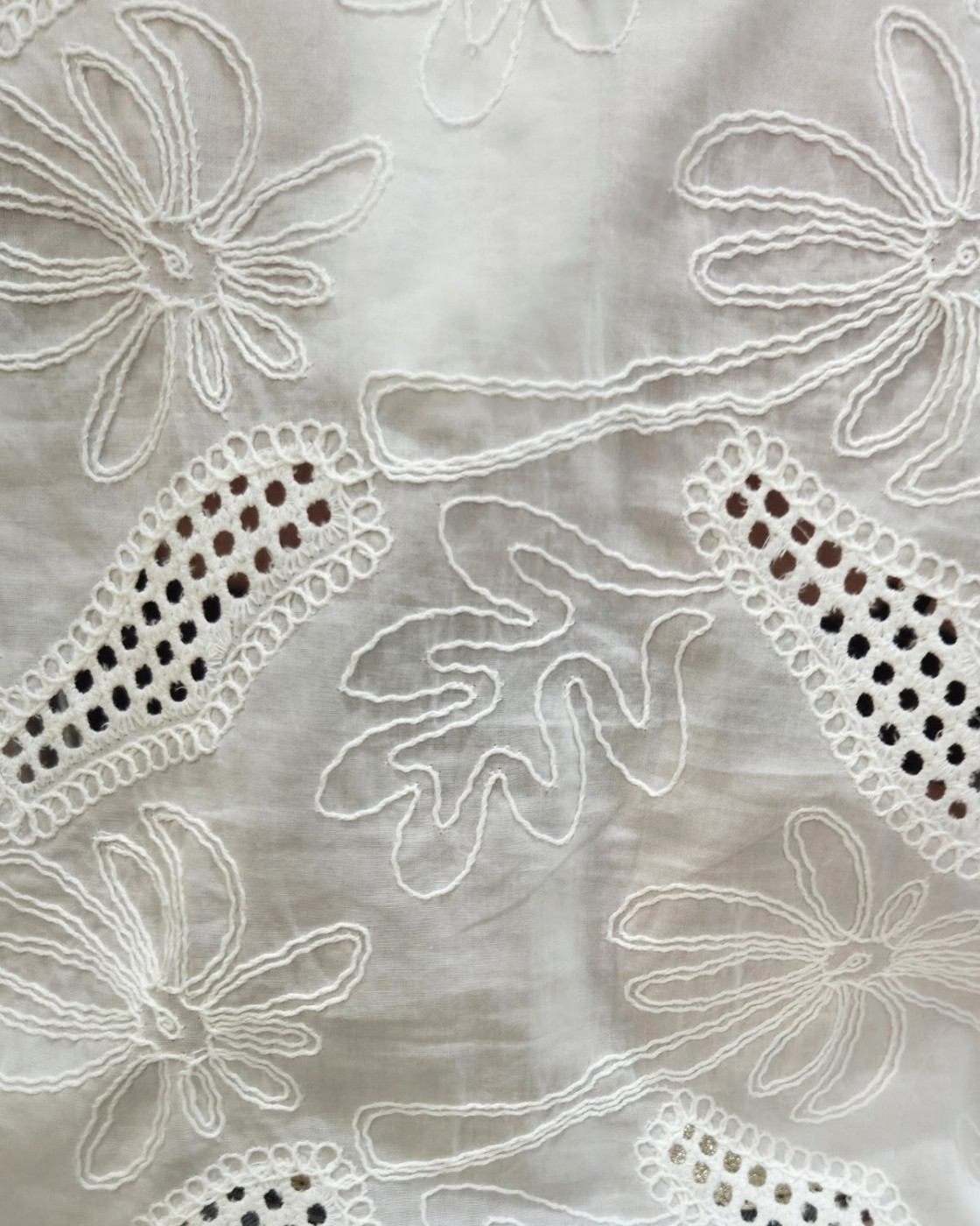 Chemisier femme écrue à broderies Andromeda