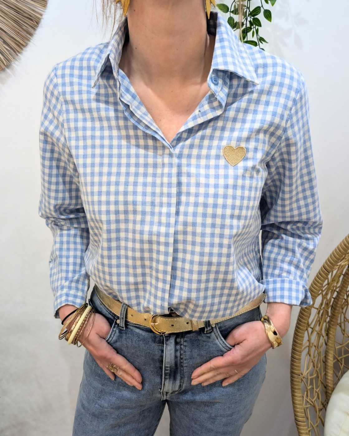 Chemisier femme à carreaux vichy bleue et blanche coeur brodé doré