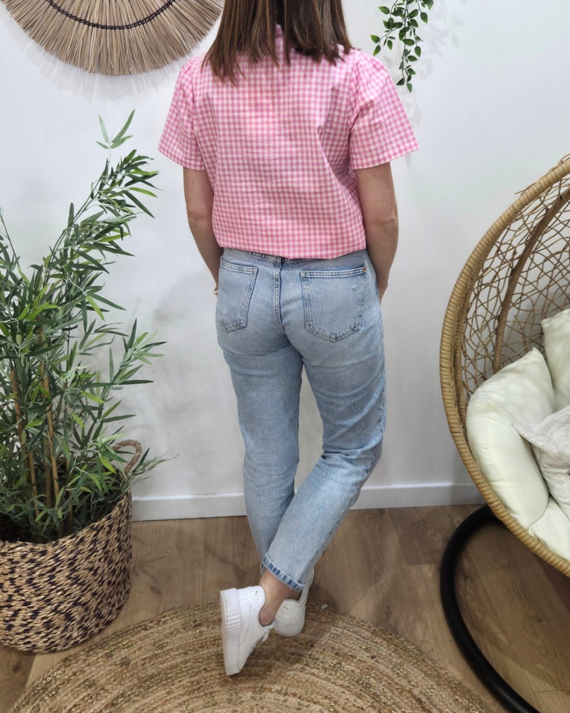 Chemisier femme à carreaux vichy roses et blancs broderies fleuries