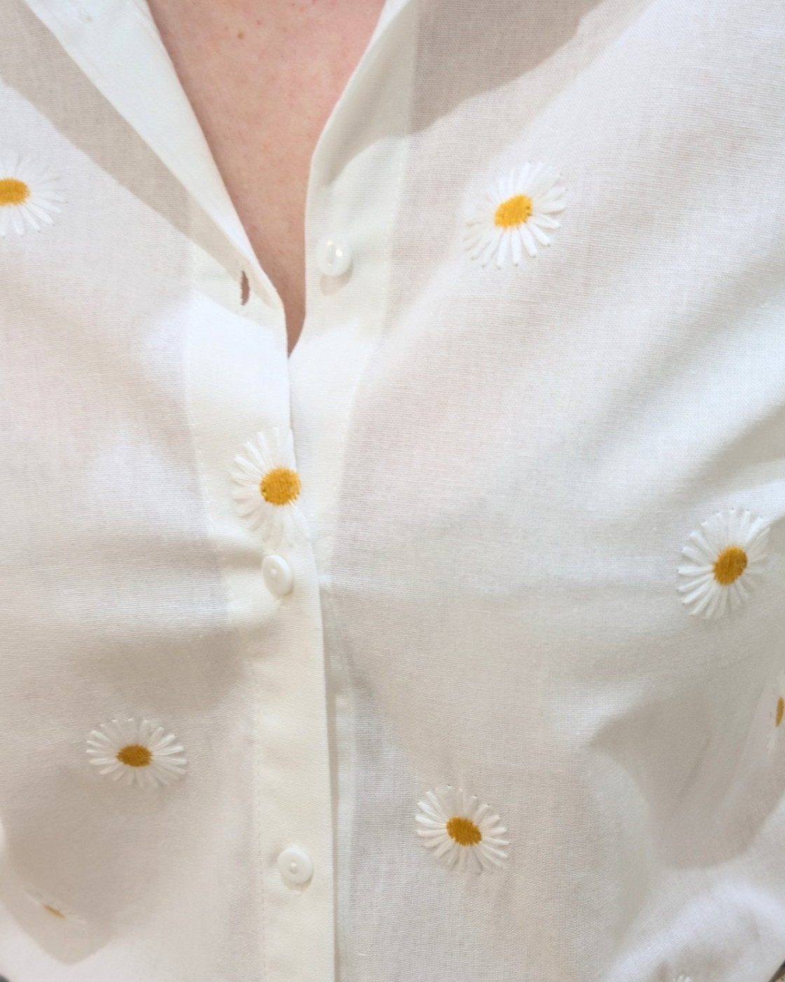 Chemisier femme blanc marguerites brodées