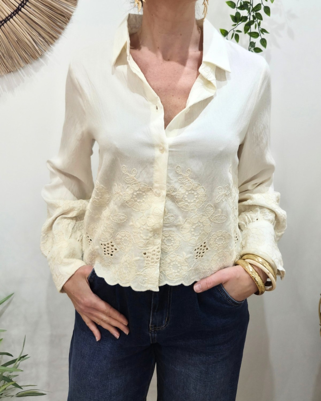 Chemisier femme écru broderies fleuries beiges Soliane