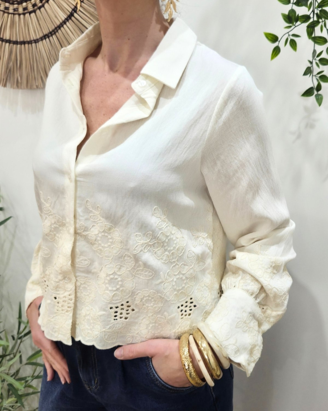 Chemisier femme écru broderies fleuries beiges Soliane