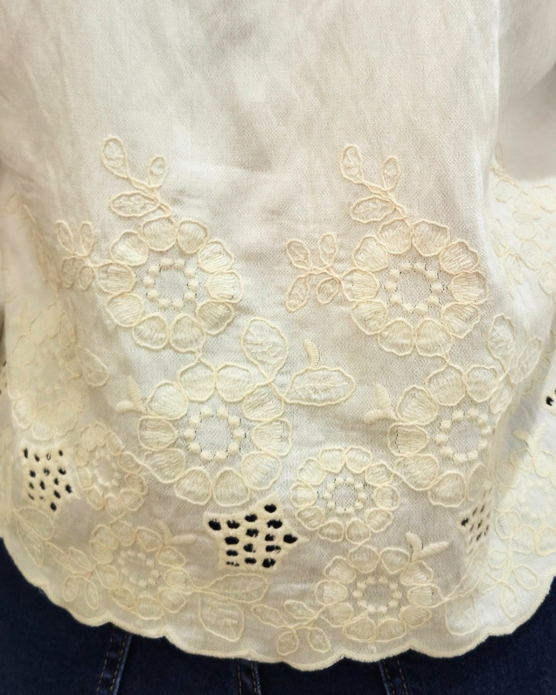Chemisier femme écru broderies fleuries beiges Soliane