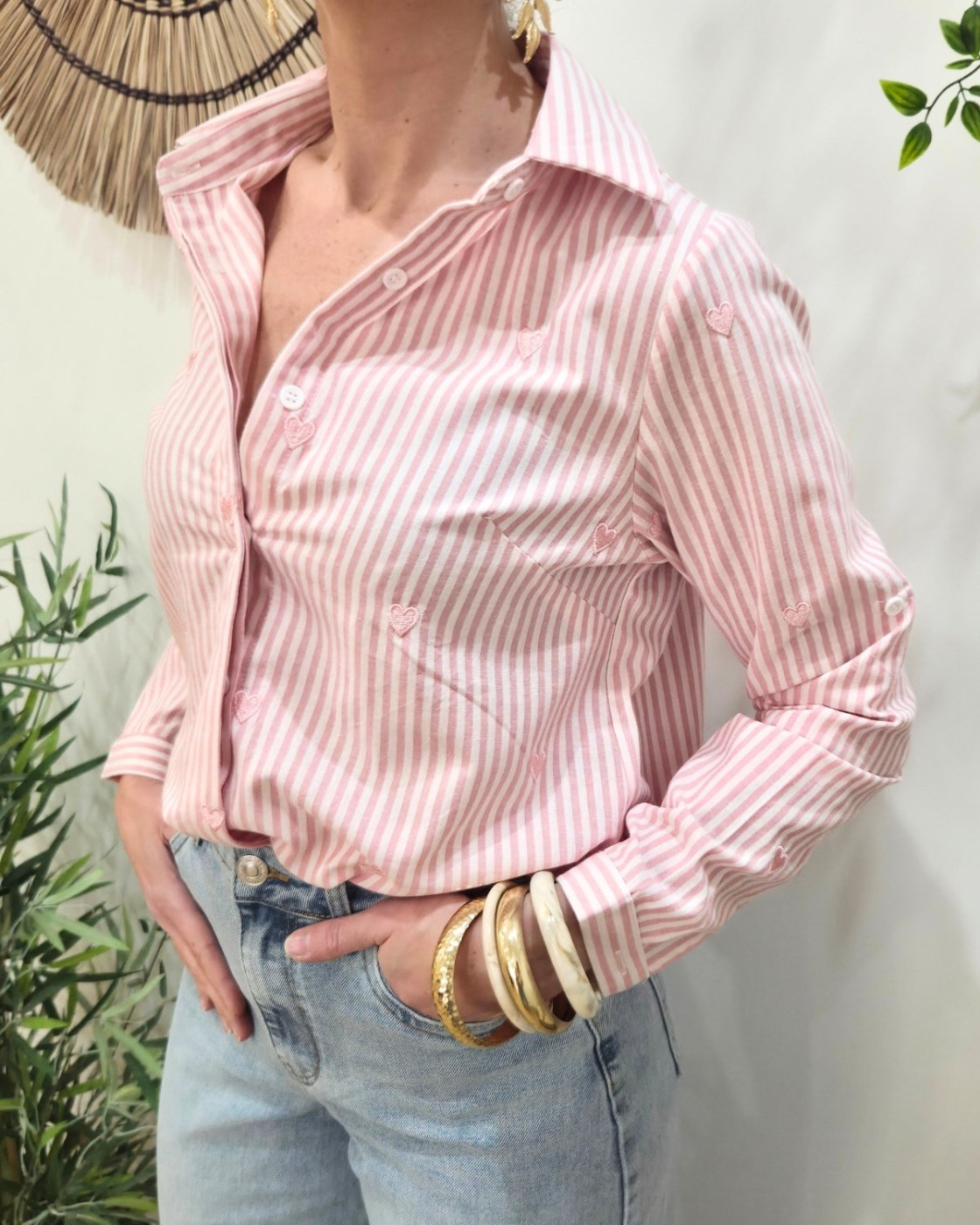 Chemisier femme rayée rose et écrue petits coeurs brodés roses