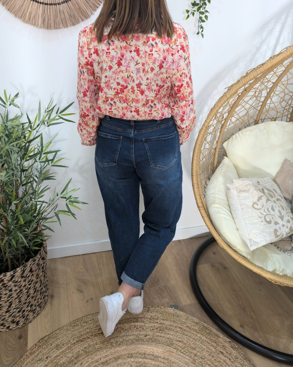 Chemisier femme beige fleurs roses manches brodées Mencía