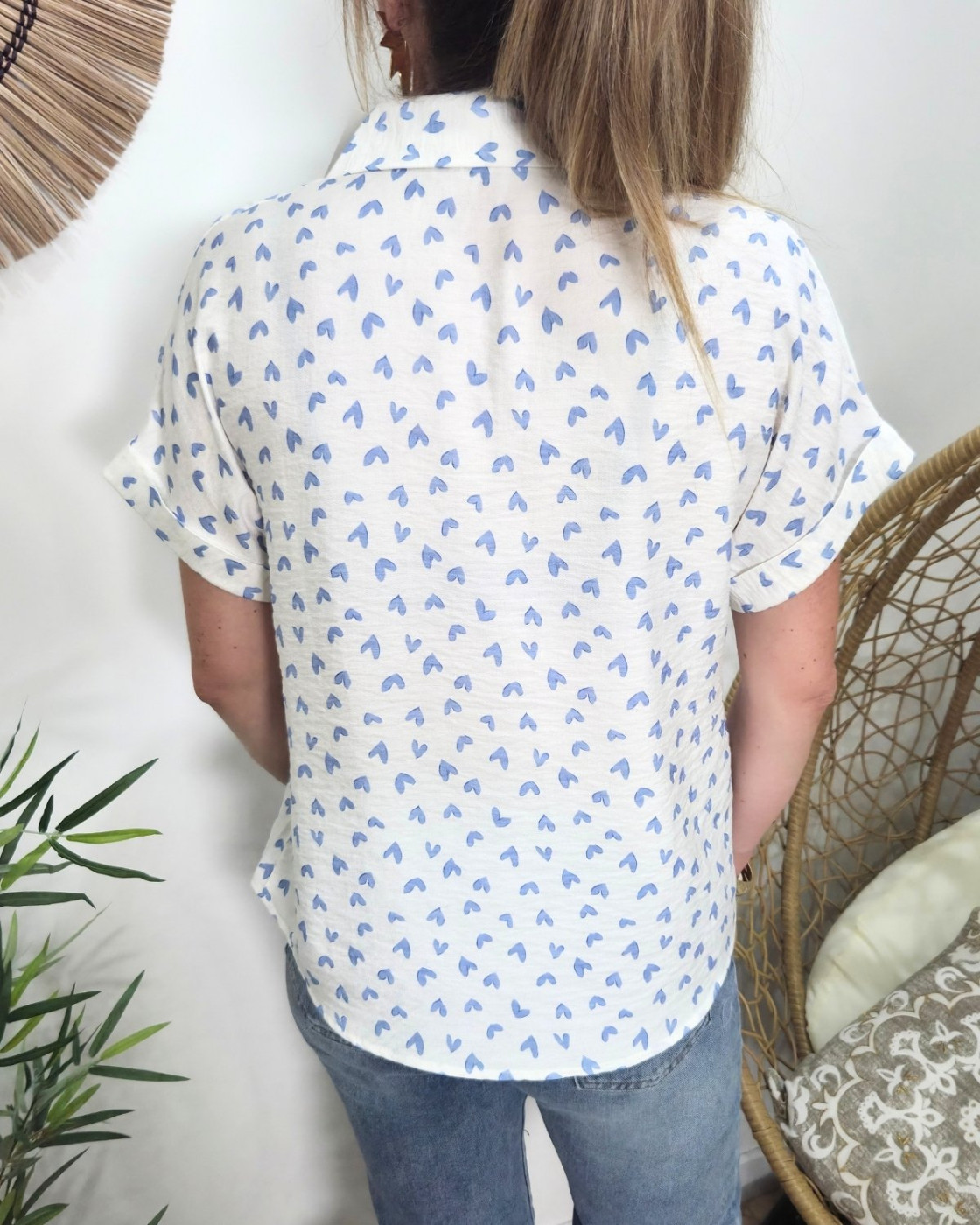 Chemisier femme manches courtes blanc coeurs bleus