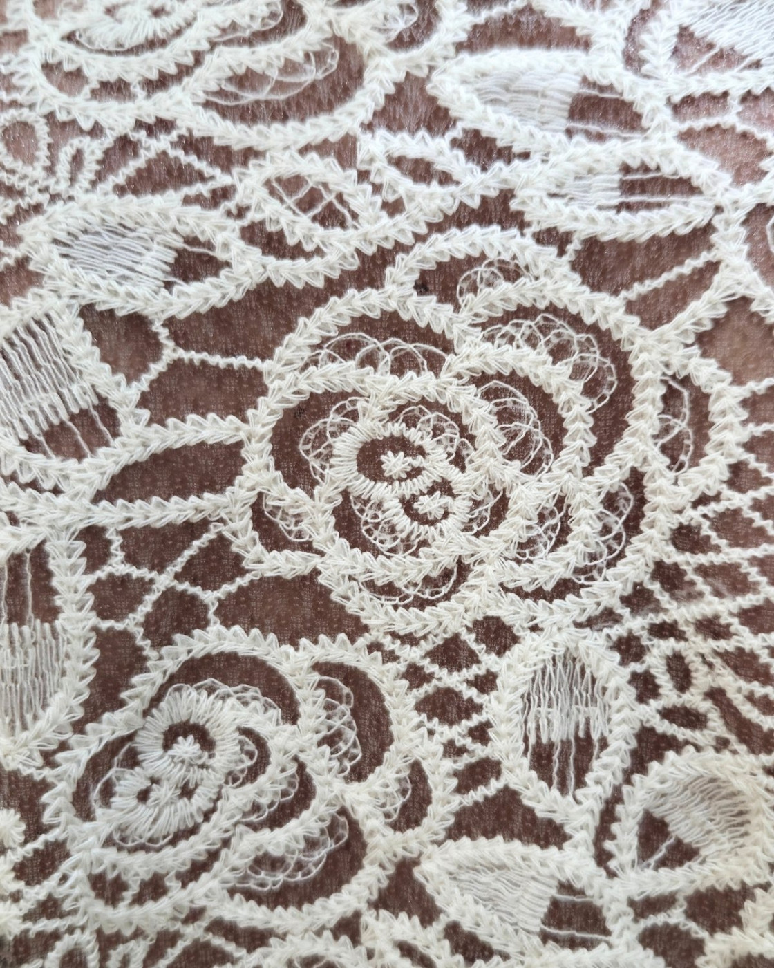 Chemisier femme manches courtes beige broderies fleuries Albertine