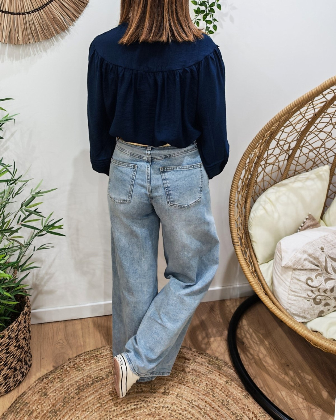 Chemisier femme bleu marine brodé col mao Mafalda