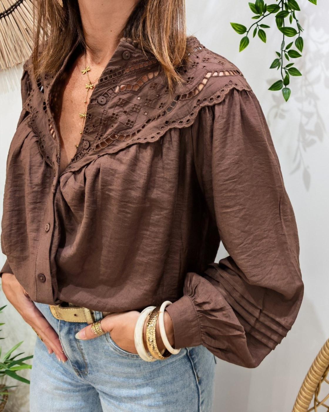 Chemisier femme marron brodé col mao Mafalda
