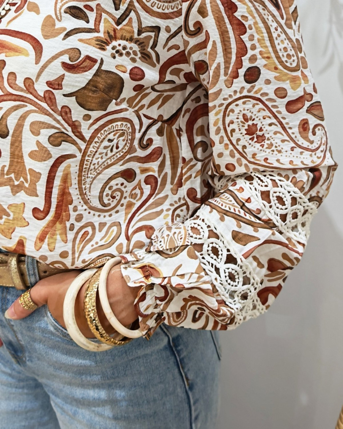 Chemisier femme écru motifs camels et broderies Annie