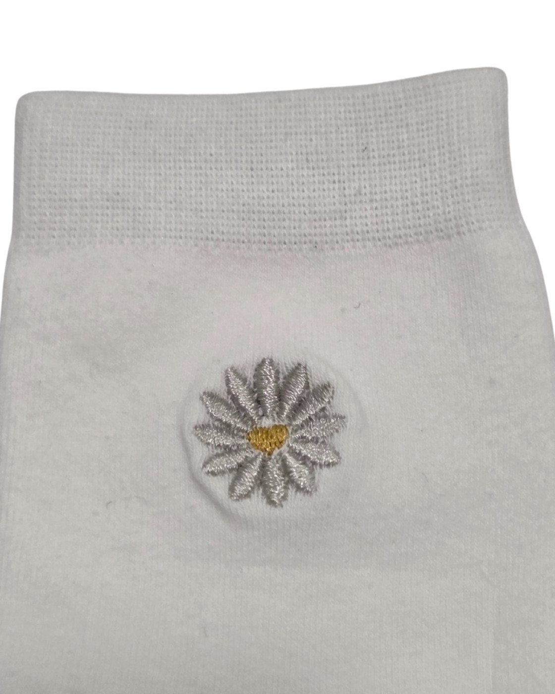 Chaussettes femme blanches broderie marguerite