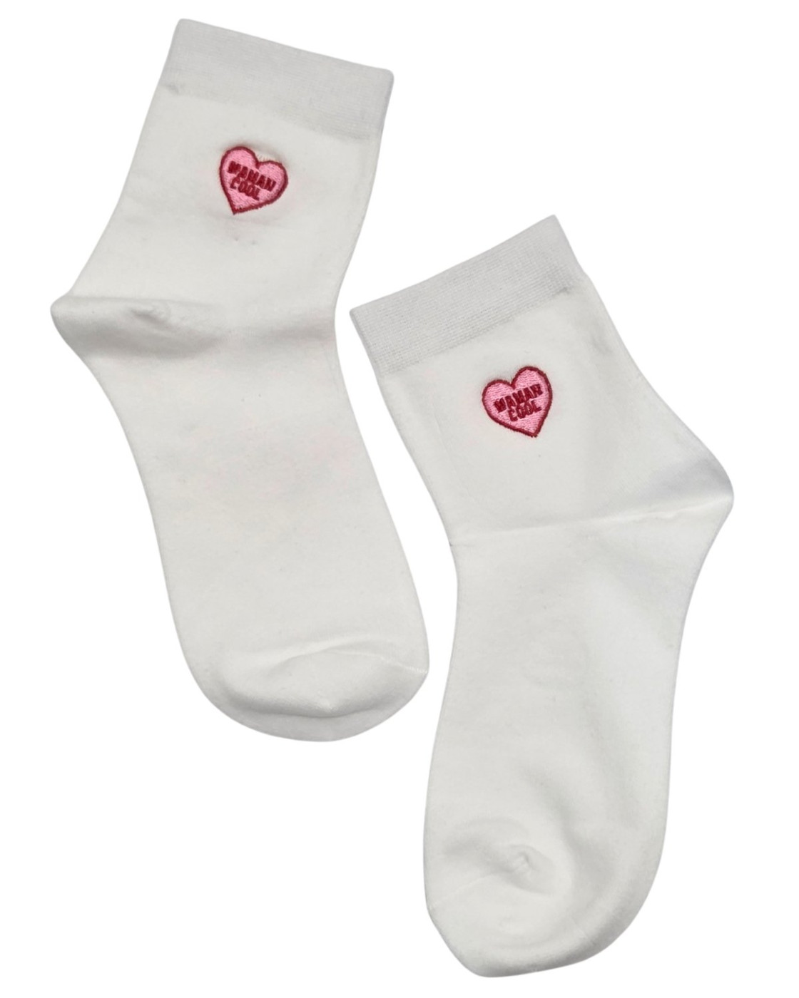 Chaussettes femme blanches broderie coeur maman cool