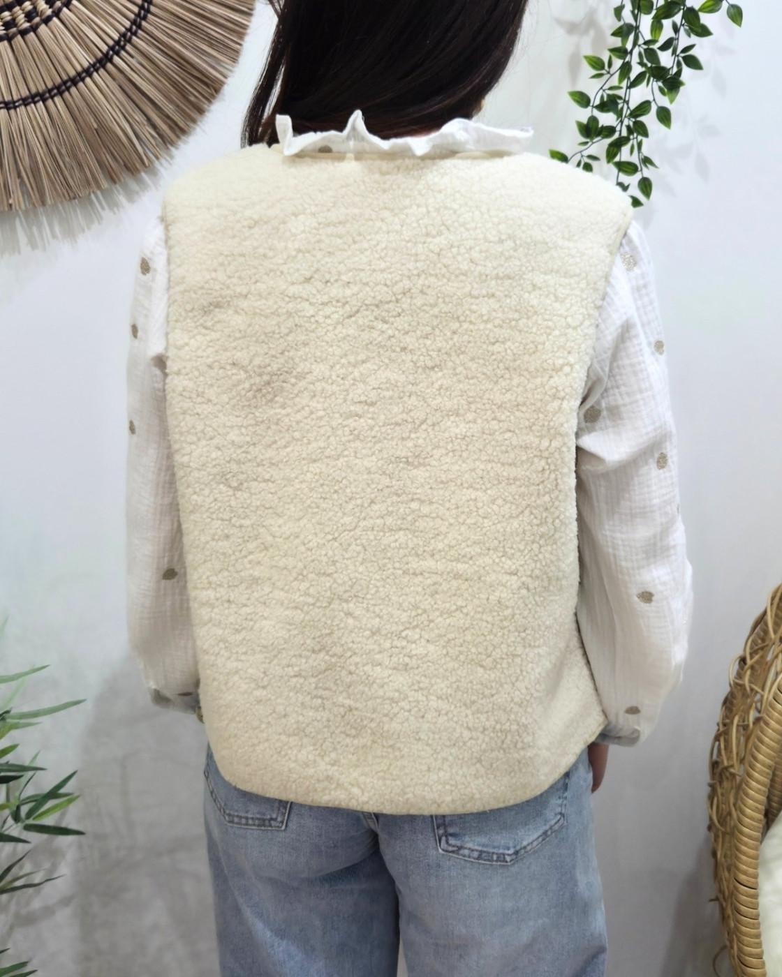 Gilet femme sans manche bouclettes beige Alya