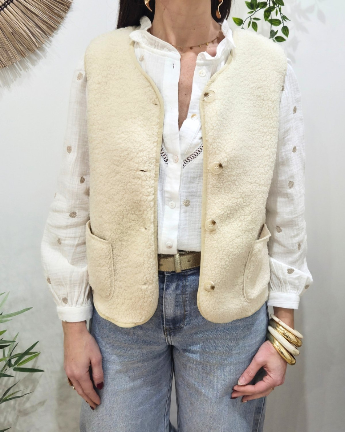 Gilet femme sans manche bouclettes beige Alya
