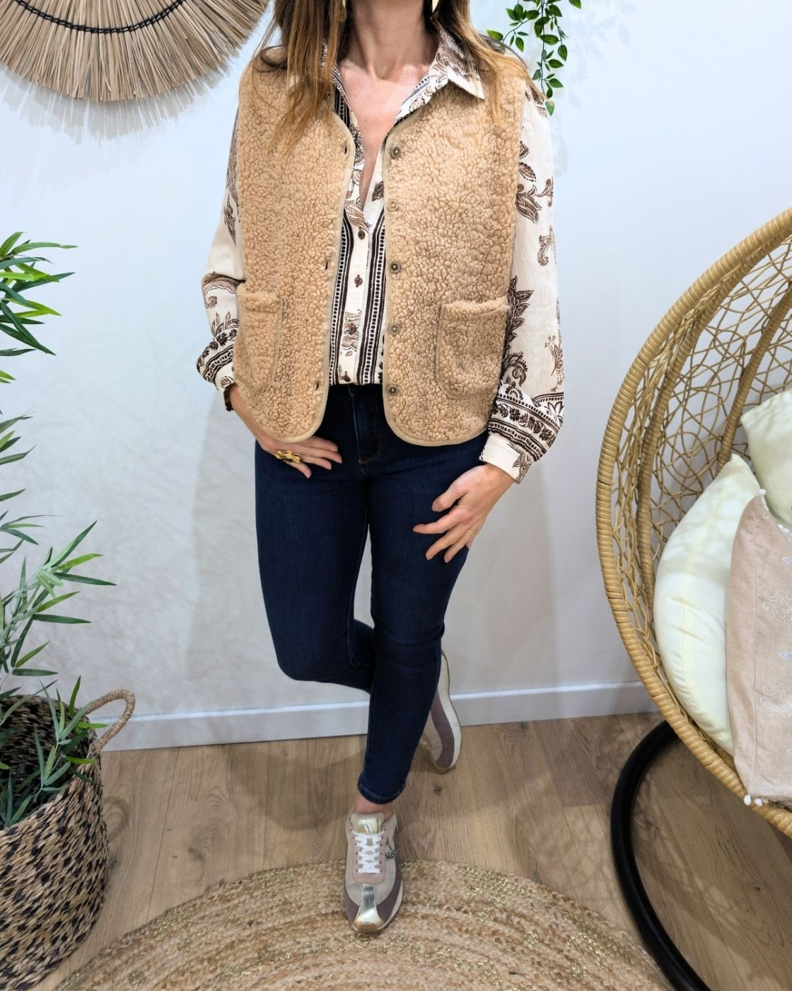 Gilet femme sans manche bouclettes camel Candice